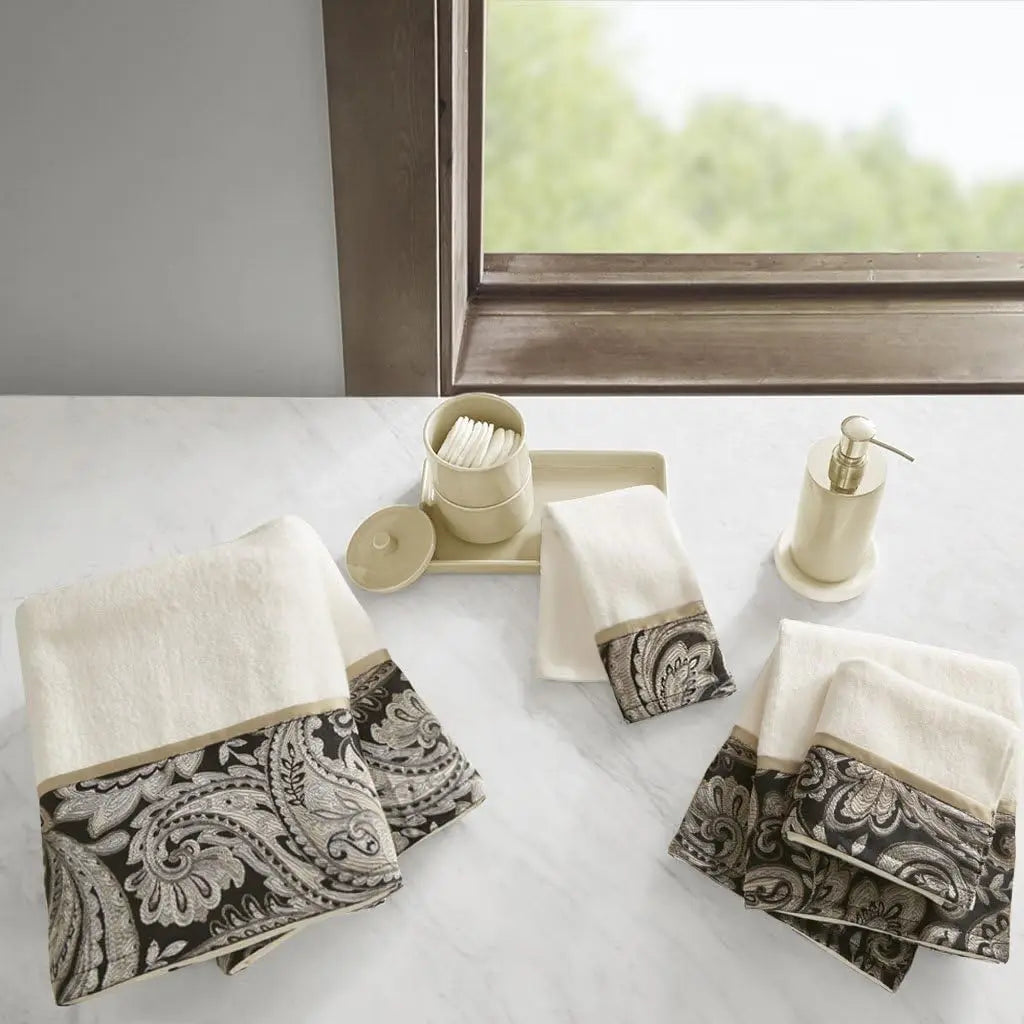 Luxury 100% Cotton Bath Towel Set - Highly Absorbent, Quick Dry, Jacquard Paisley Design for Hotel & Spa Quality Decor